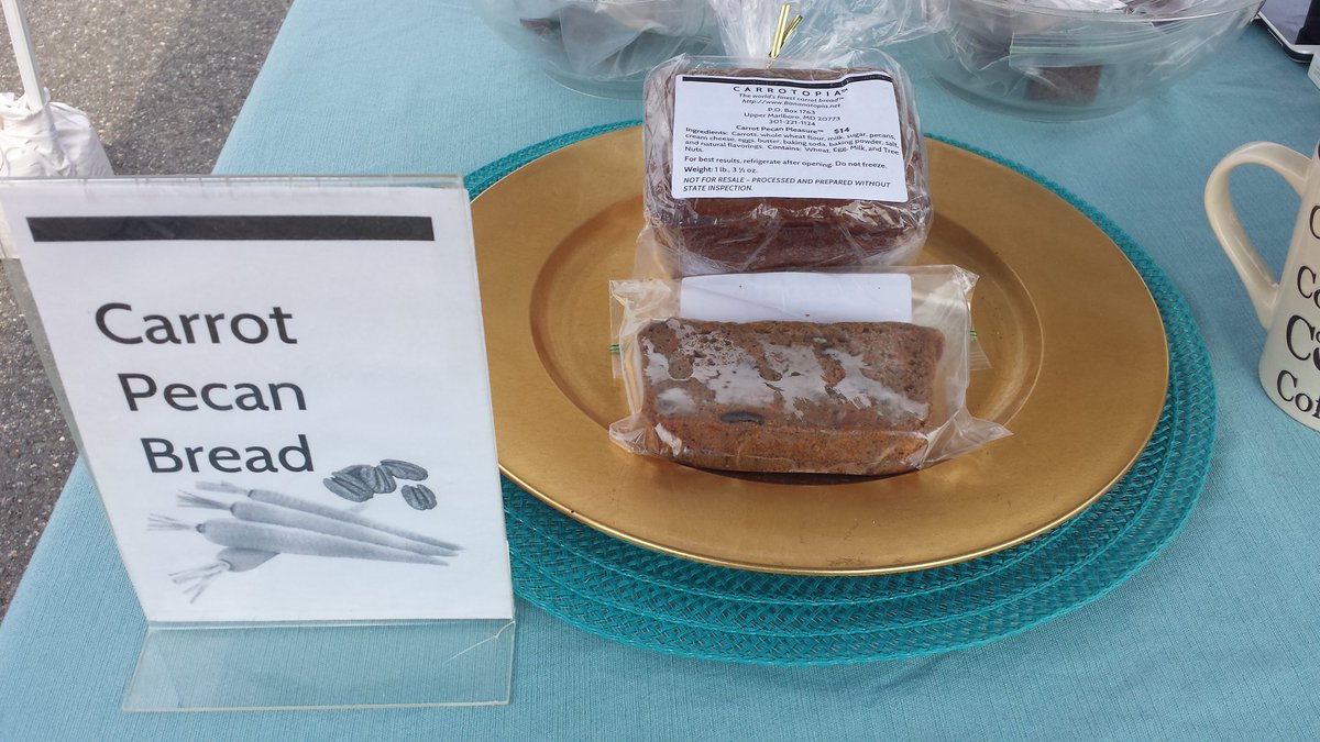 Bananatopia's tweet photo. Flavors of the day, Plain &amp; Double Choc #BananaBread and Carrot Pecan bread. https://t.co/8HjfxeyLyy