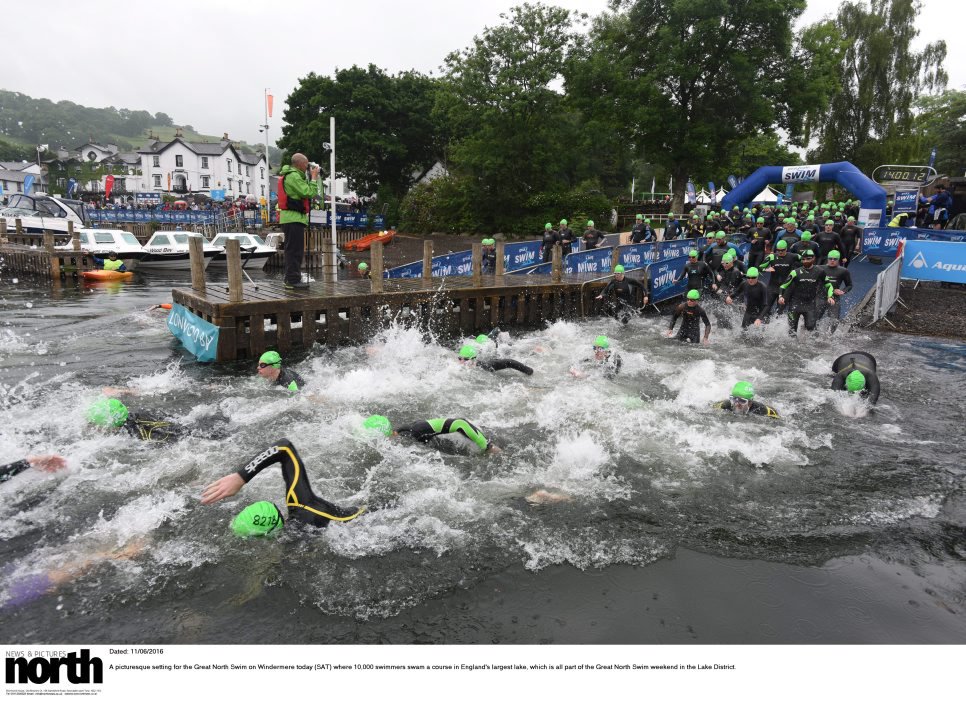 northnews's tweet photo. Swimmers take the plunge during today's @Great_Swim #GreatNorthSwim in Windermere - pics by @PaulKingstonNNP https://t.co/OSotB86BT9