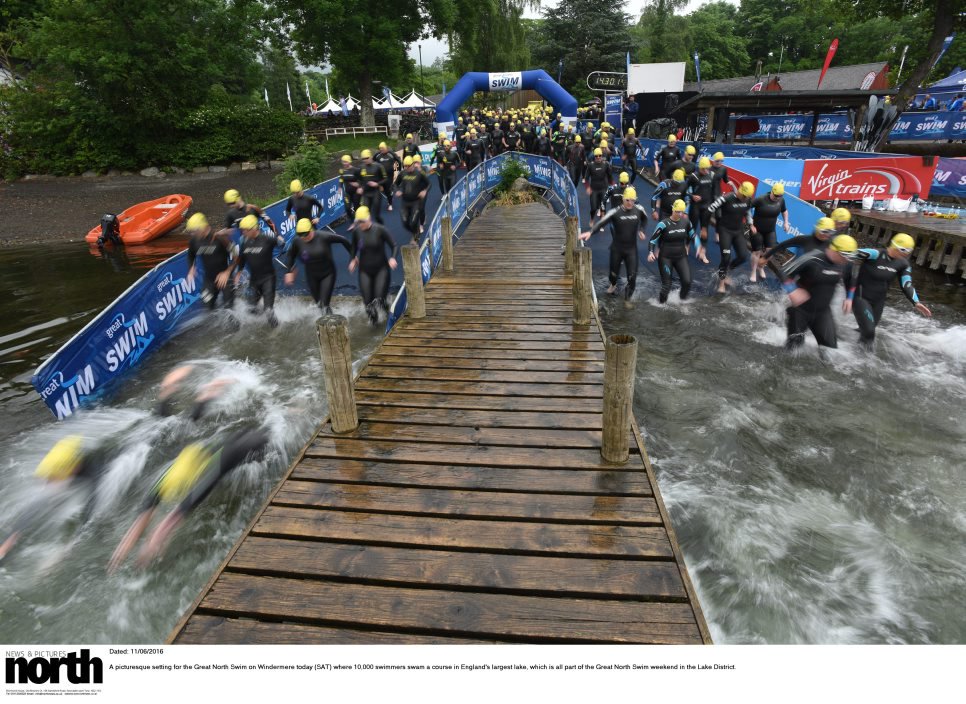 northnews's tweet photo. Swimmers take the plunge during today's @Great_Swim #GreatNorthSwim in Windermere - pics by @PaulKingstonNNP https://t.co/OSotB86BT9