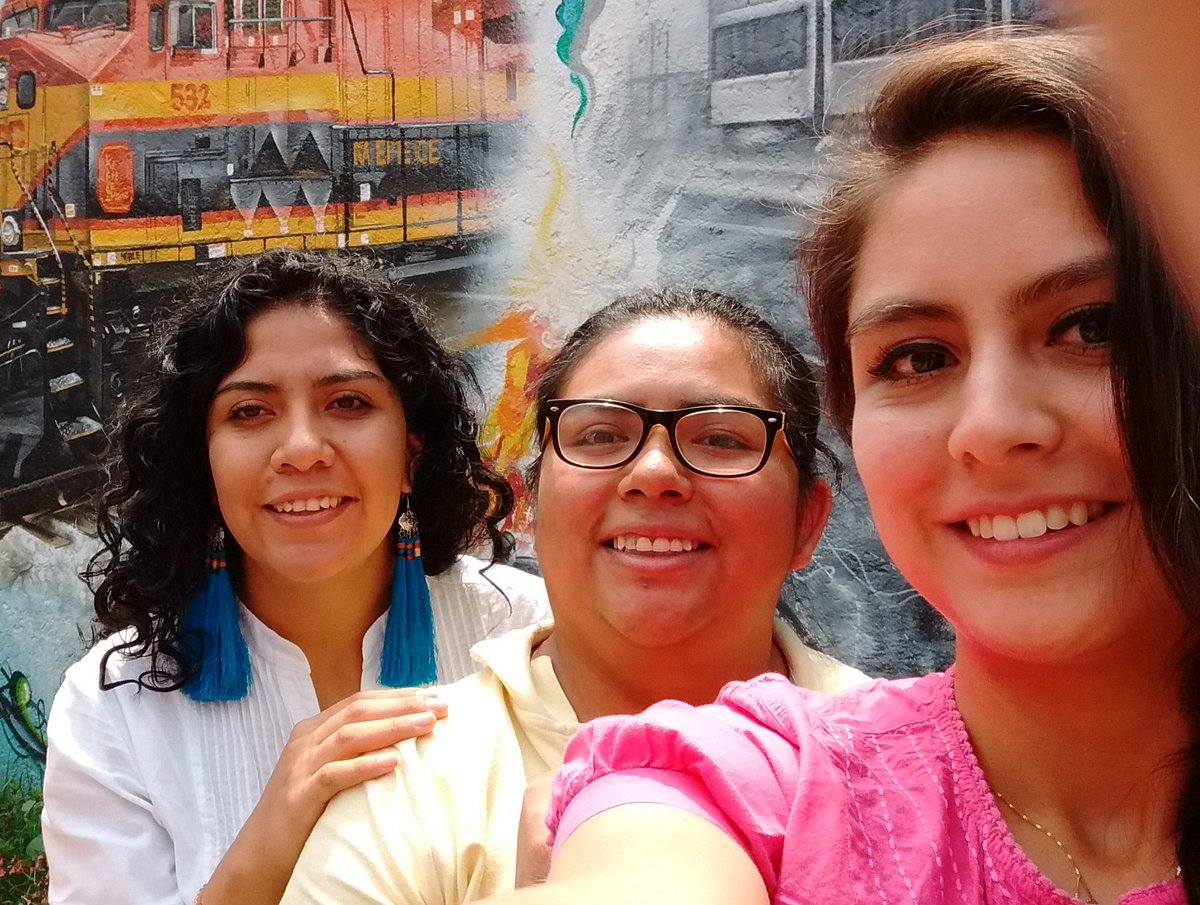 Nellyatoa's tweet image. Muy sonrientes @annetoby @GuadalupeMRuiz y yo agradecemos el #poderchilango de su voto #ConstitucionJoven @PRD_CDMX