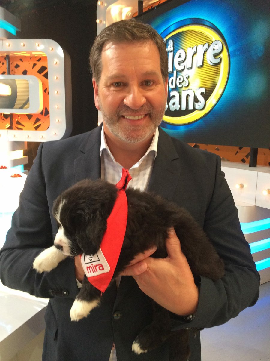 NarimaneRP's tweet photo. #MarioJean joue à la #GuerreDesClans pour @fondationmira ! Il est porte-parole encore du #DefiVision cette année! https://t.co/HUezaz6Pd5