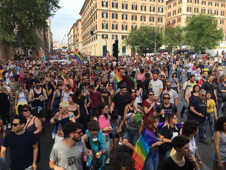 #RomaPride  2016: Siamo le bandite di questa città! Siamo il corpo vivo che anima gli spazi sociali!