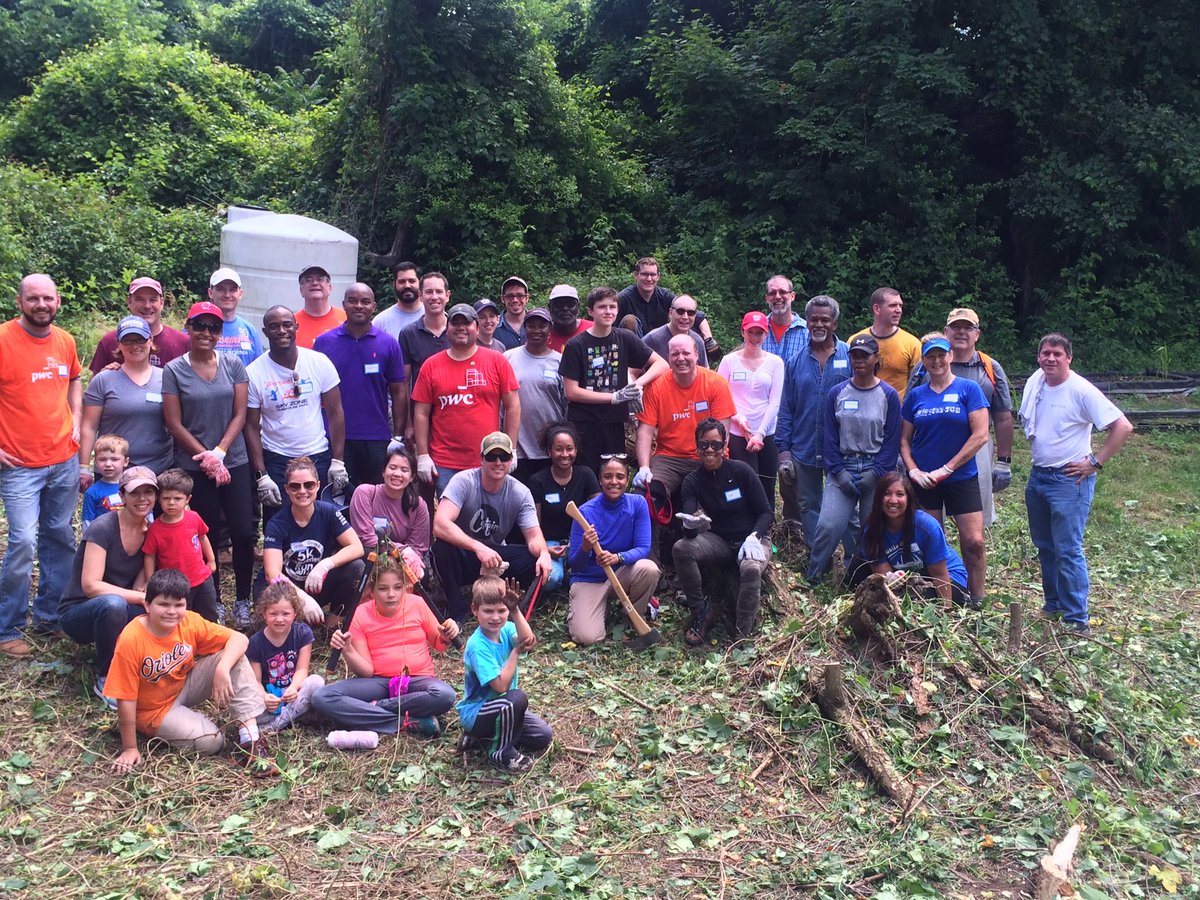 shannonwhite06's tweet photo. Celebrating my birthday with our PwC team at the Anacostia Watershed! https://t.co/0w2kPQ86Wg