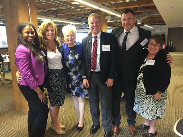 Divinaction's tweet photo. Partners in Action: @STEMConnector focuses on #STEMHigherEd & careers at #SHECSummit https://t.co/UviqMnXb9b https://t.co/C7woFYzWhF