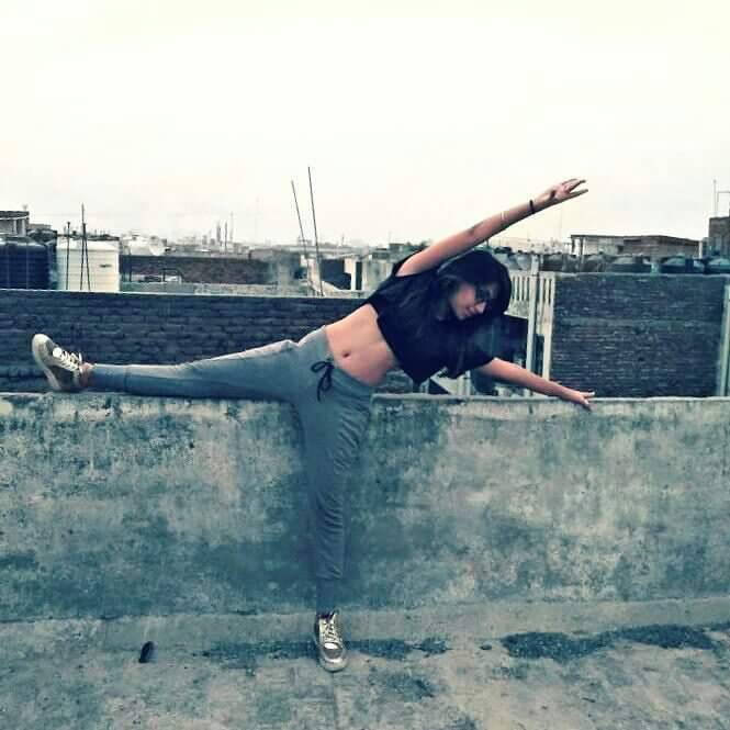 charudancer's tweet photo. Dance is a most beautiful profession in this whole world.....#lifeisdance https://t.co/9mwmv21dHc