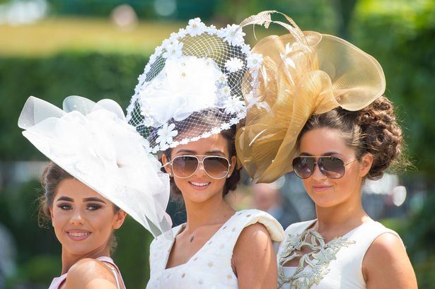 _walkinwardrobe's tweet photo. The dos and don'ts for Ascot ladies!  How to nail the Royal Ascot dress code  https://t.co/BSyxNY6FwK … https://t.co/fWTe93uBKM
