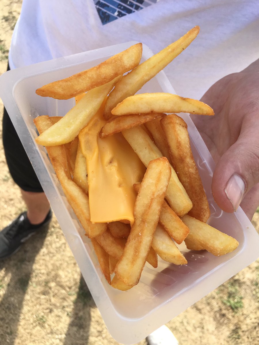 ElliotHackney's tweet photo. Just paid €4 for "cheesy chips". Call the tournament off. https://t.co/bYPT6sMFmn