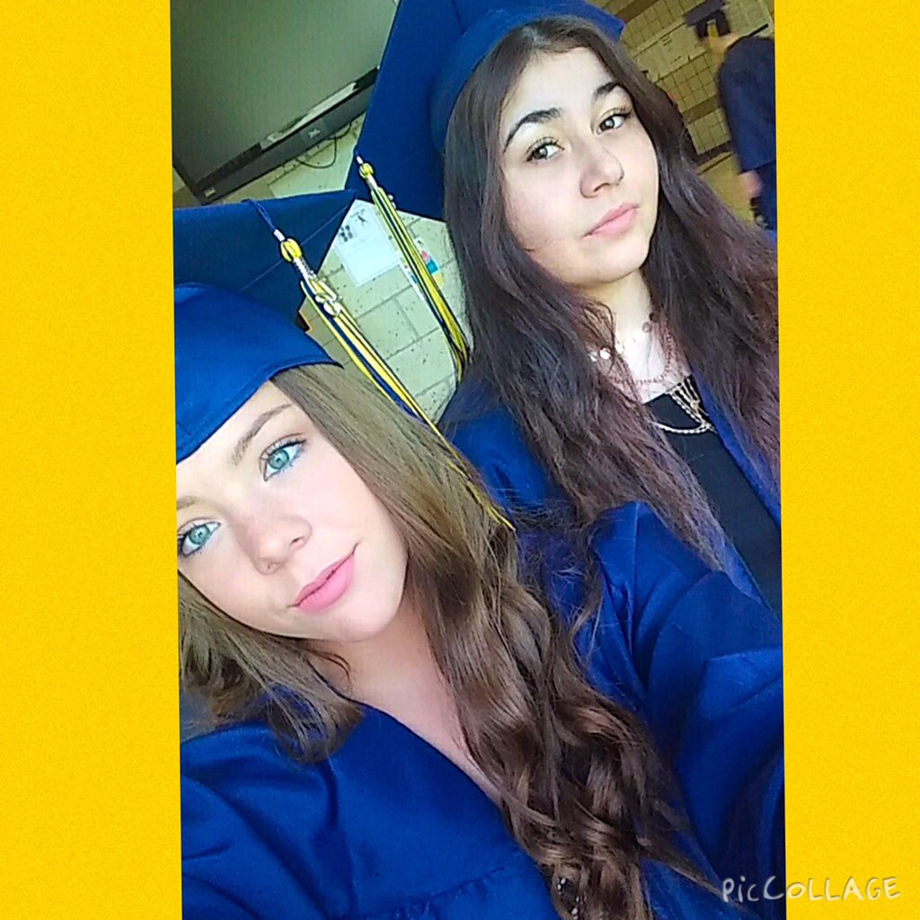 Reiko_Carter11's tweet photo. #wedidthat #classof2016 https://t.co/4oHFpJesF7
