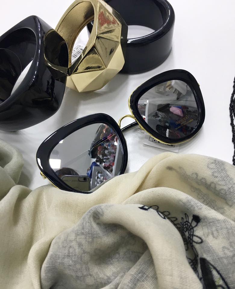 DonnaPiuFirenze's tweet photo. #nuovi arrivi #occhiali da sole ! #donnapiufirenze #borgolacroce #occhialidasole #sunglasses #fashiongirl #shopping https://t.co/2qqKqExDXa