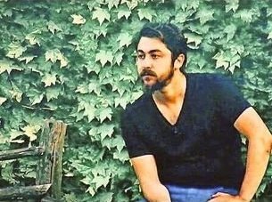Yniibstn4's tweet photo. HepimizBiriz SemihÖztürkleyiz sadece survivor da değil hayattının her anında yanındayız https://t.co/ynsuAPj0F6