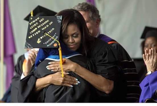 Sweepycrypto's tweet photo. Michelle Obama at a graduation ceremony.
The caption of Cap taken by PBUH's hadees.
#worth_sharing https://t.co/f5w8HKebTv