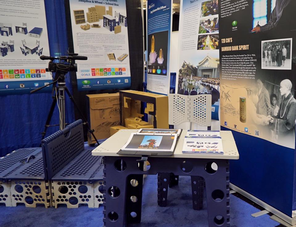 TzuChiUSA's tweet photo. #JingSi Foldable Furniture System Packaging won #GoldMedal & #BestInvention of the Far East award at #INPEX2016! https://t.co/JvOReXY08X