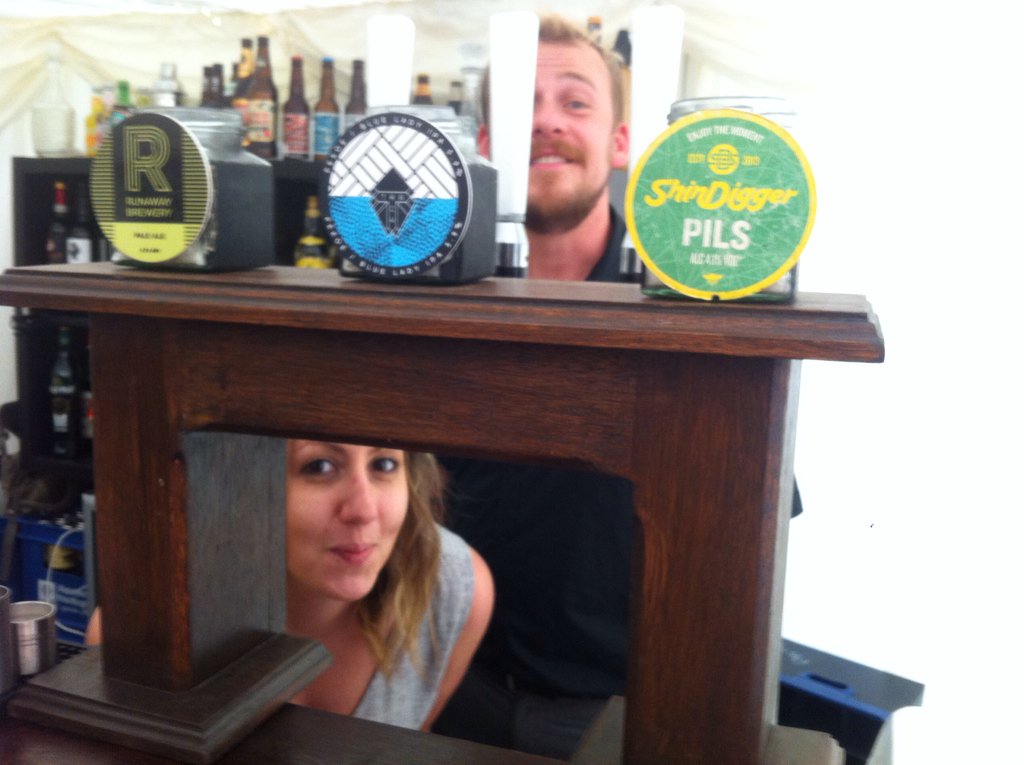 Bringing a bit of Manchester to Camberley! Not a bad selection <a href="/RunawayBrewery/">The Runaway Brewery</a> <a href="/ShinDiggerBeer/">ShinDigger</a> @trackbrewco