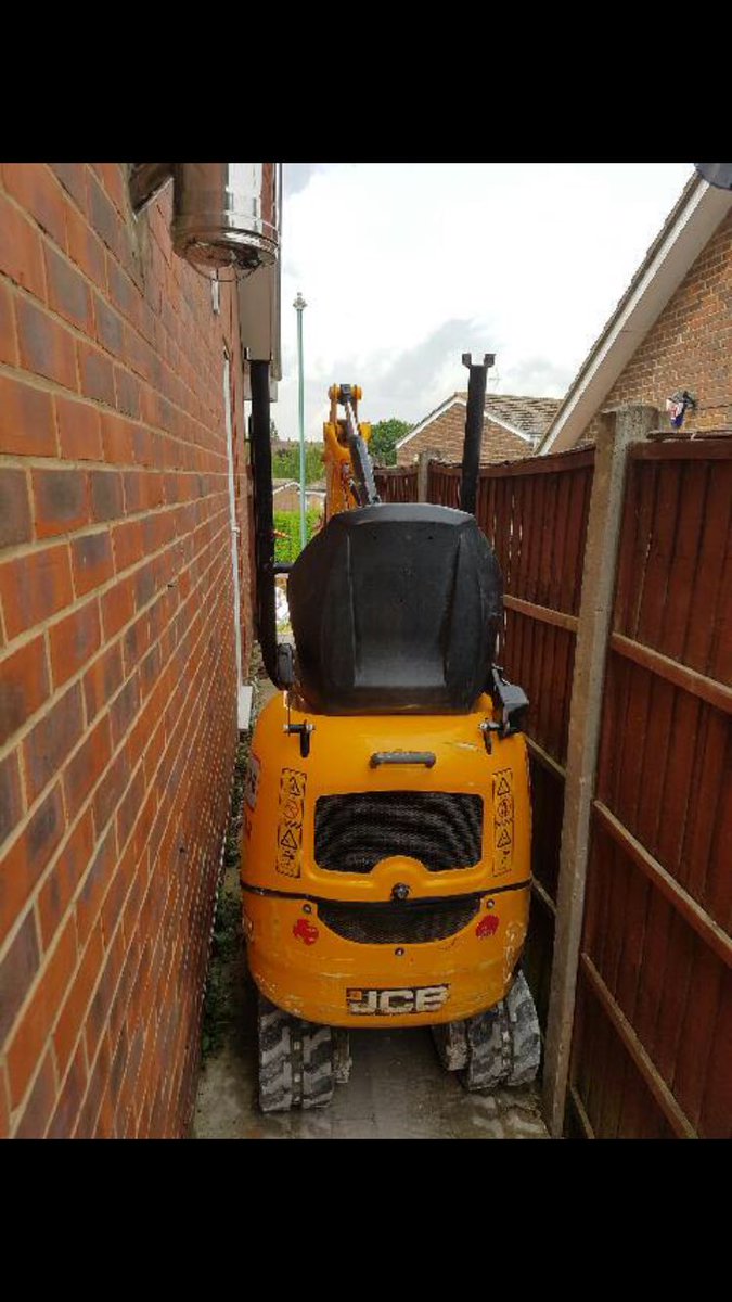 BillcarterBill's tweet photo. Mini diggers and dumpers for hire https://t.co/fC8oKGFoo8