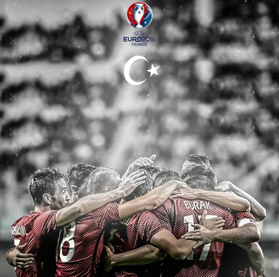 technouzmantv's tweet photo. Eyfel Kulesi  en çok destek alan ülkenin renkleriyle aydınlatılacak  #OrangeSponsorsYou #TUR etiketiyle  destek ol https://t.co/HZb7npxQuE
