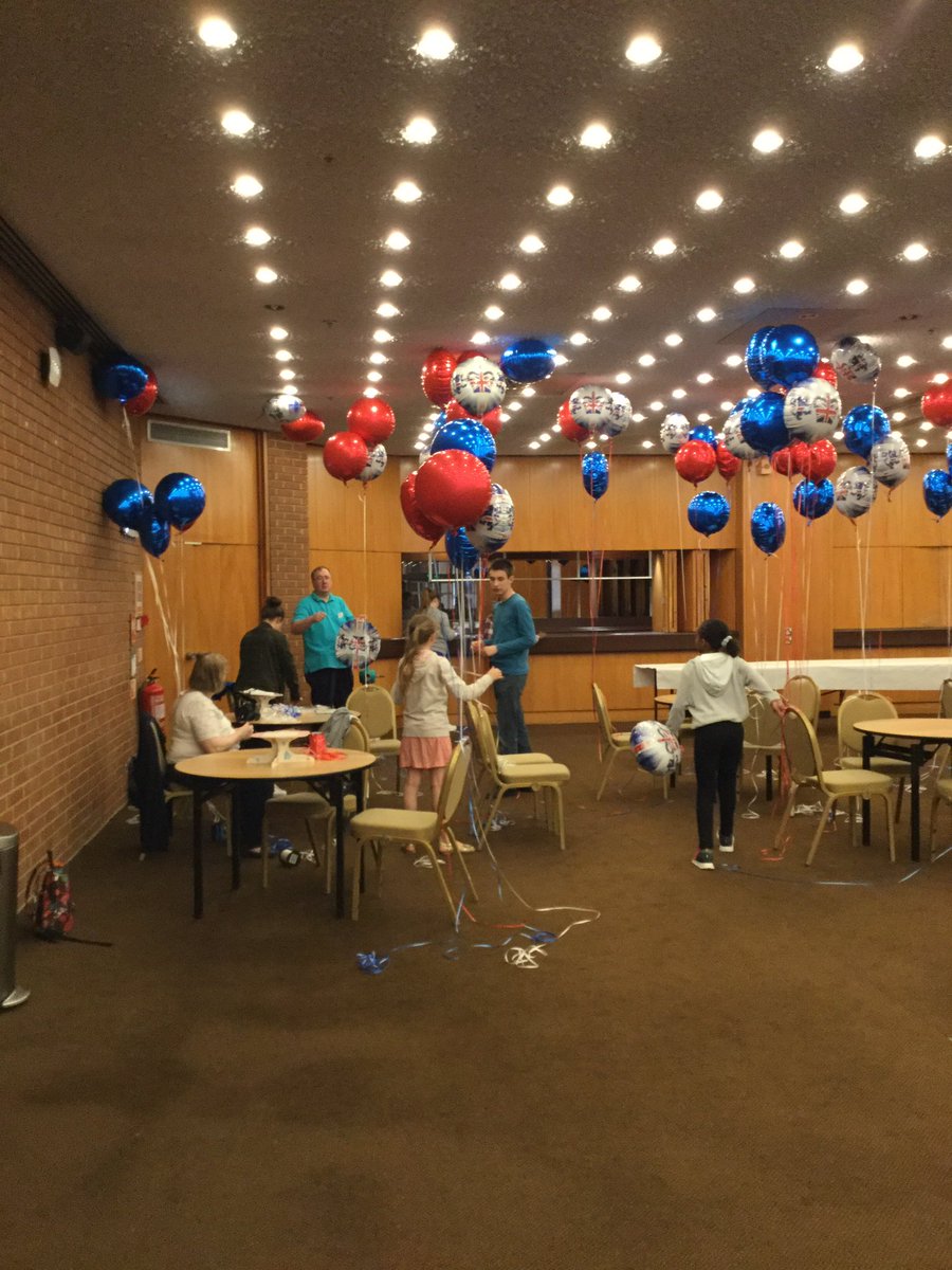 backborwick's tweet image. Setting up for @RBKC #TeaForTheQueen a huge thank you to @VolCentre_KandC and @UKScouting for all your hard work.