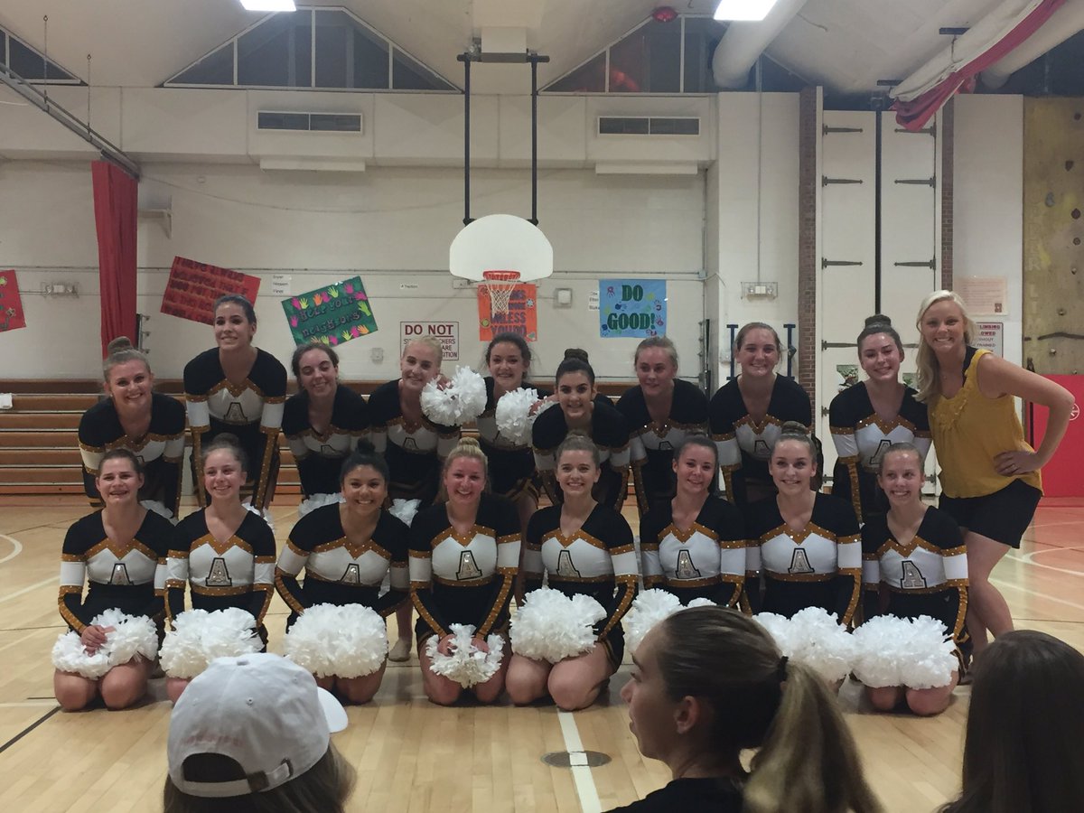 brandi_carlson's tweet image. Camp send off was so fun and so blessed to have amazing parents and alumni to come support us. @UDAnews #HomeRoutine