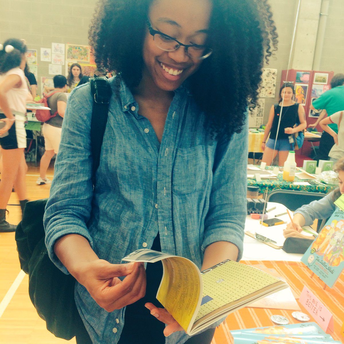 "This is my life!"--another #KedzieAve resident recognizes their block in our (upcoming) book #Chicago <a href="/CAKEchicago/">Chi Alt Comics Expo</a>