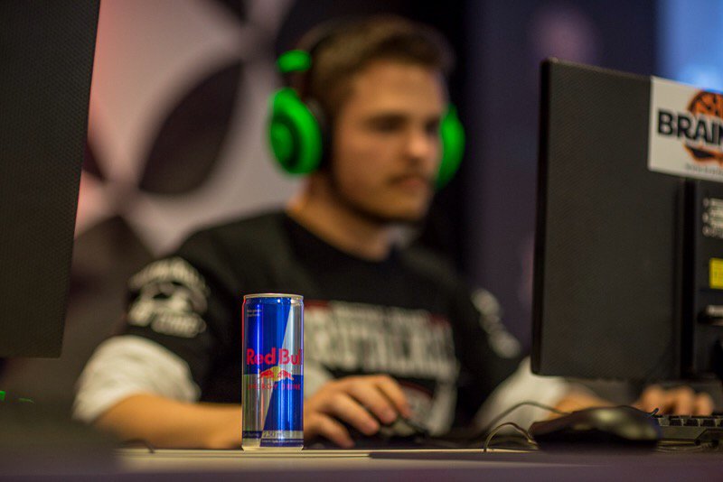 brainprobrazil's tweet photo. detalhe da Arena Gamer na @gamercom_ com os computadores da @brainprobrazil https://t.co/uuibXUS1DX