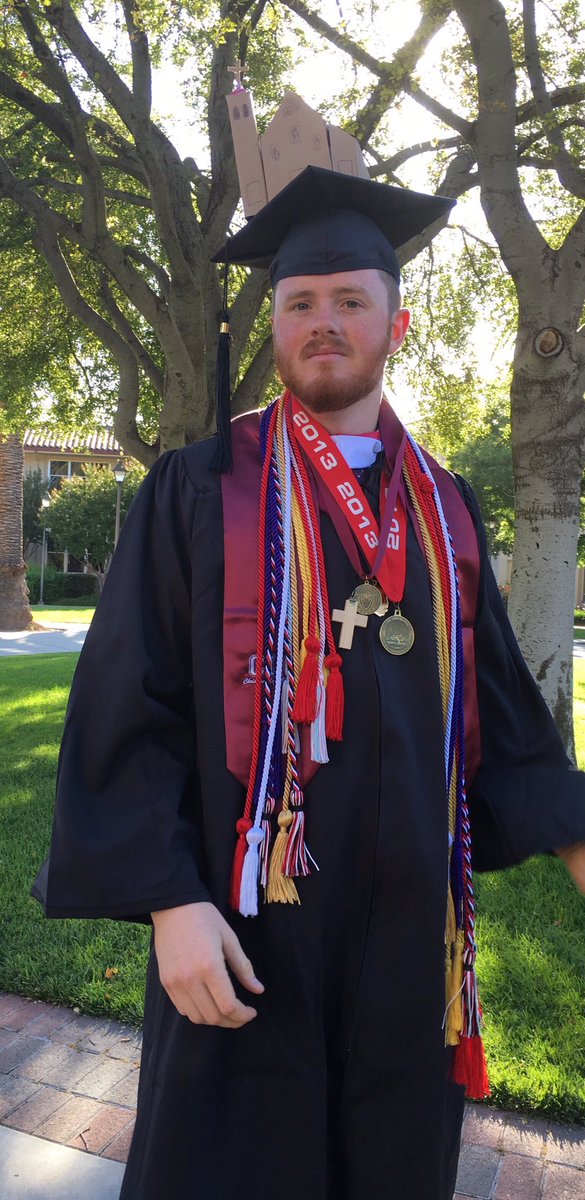 SantaClaraUniv's tweet photo. Shout out to Gus Hardy, SCU's 2016 Valedictorian! #SCUGrad https://t.co/P1xq1poB5w
