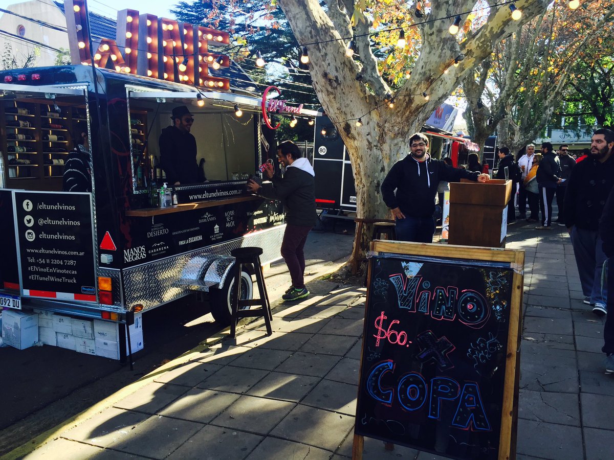 eltunelvinos's tweet photo. Ya estamos en Hurligham! @Feria_Degusta venite! #ElTunelWineTruck @eltunelvinos https://t.co/KhCJEHwgLx