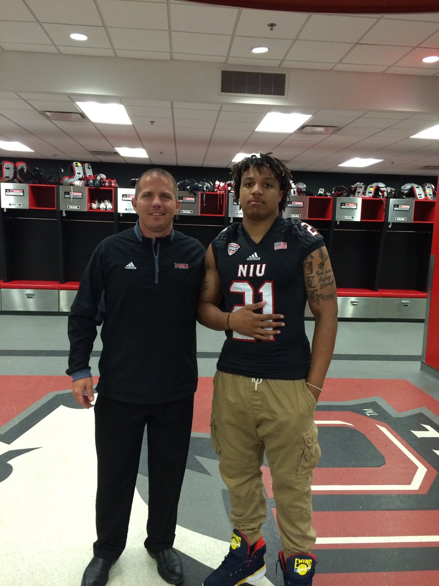 TREHARBO's tweet photo. Blessed to announce that I will be attending The University of Northern Illinois @NIU_Football 🐺🐾 https://t.co/C4HC8qFY6o