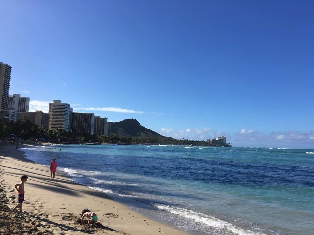 HawaiiAloha's tweet photo. Good morning from Waikiki! Have a wonderful weekend! Aloha from Hawaii. #hawaii #waikiki #luckywelivehawaii https://t.co/l7RKBe7yLl