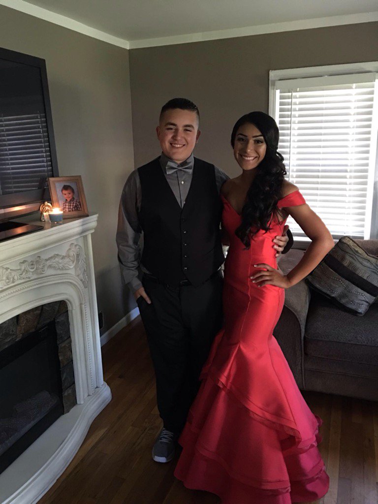 Nuggy_licious's tweet photo. @JovaniFashions @KimKardashian #jovanigown #granddaughter #Naomi #SeniorProm2016 #grandson #E.J #rockingjovanigown https://t.co/rnFFr272GC
