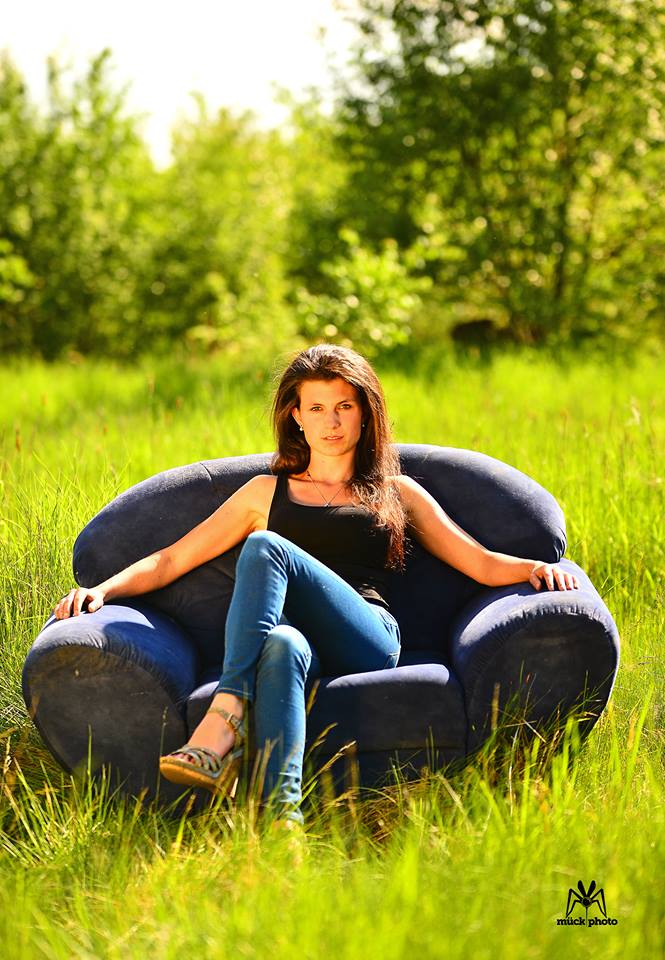 LisaTheGreatSom's tweet photo. #shooting #modeling #darkhair #girl #love https://t.co/nZmdhJmqNe