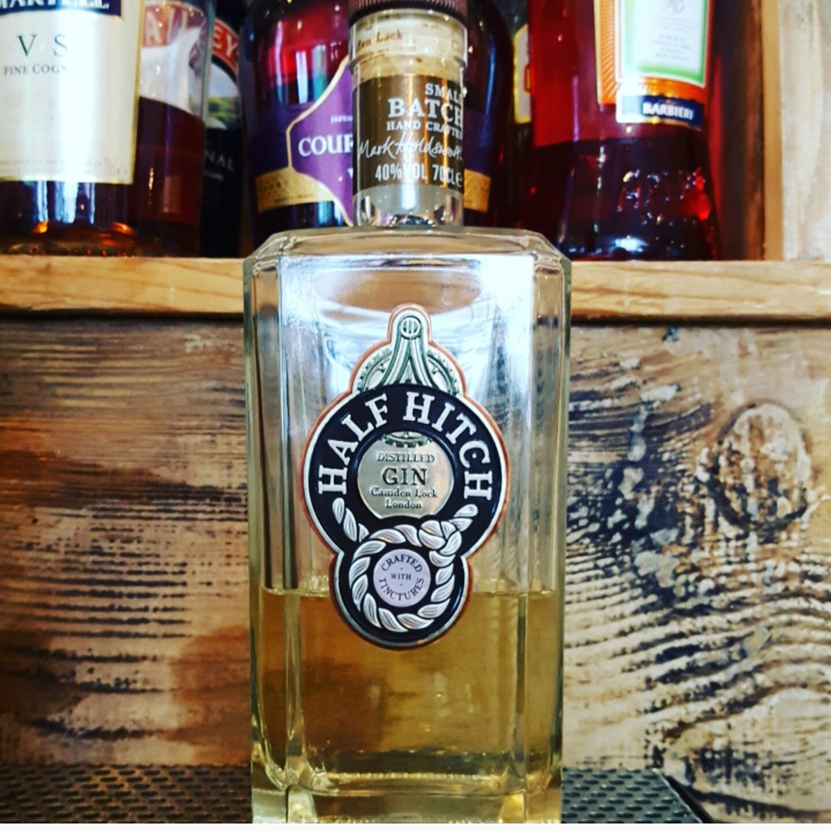 ColstonYard's tweet photo. Happy #worldginday2016! #halfhitchgin #bergamot &amp; #blacktea https://t.co/iAJvS3sCUi