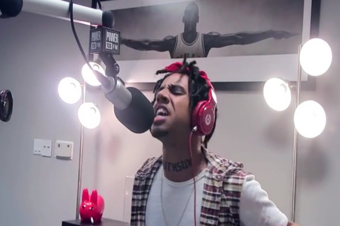 Is Vic Mensa dissing Chance The Rapper on new freestyle. 