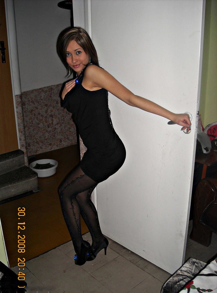 Amateur Pantyhose On Twitter Little Black Dress High Heels And Black