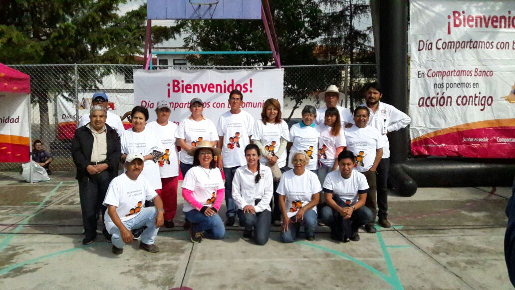 FundHogares's tweet photo. Así inicia rehabilitación del #ParajeElPirul #ICU #PopularCoatepec da la bienvenida al @CompartamosBanc https://t.co/eG5Av94Jpw