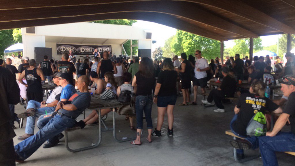 HarleyFestMI's tweet photo. #harleyfest2016 enjoying some live music! Get to @FreedomHillMI to see more, don't miss out! https://t.co/fy339RNcUE