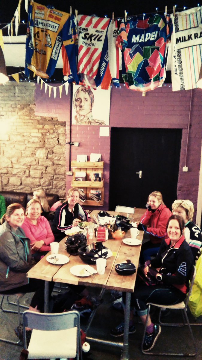 Fab <a href="/BreezeNetwork/">Breezenetworkafrica</a> ride to <a href="/pedallinsquares/">eric</a> today. Yummy cakes well deserved after 18 miles by the Tyne. #WeAreFive