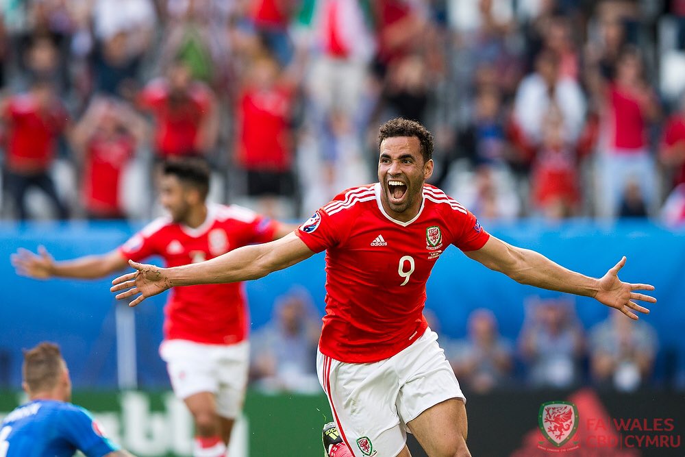FAWales's tweet photo. Hal. Robson. Hal Robson-Kanu!!! #Wales #WAL #EURO2016 #WALSVK https://t.co/dA69NI4hBt