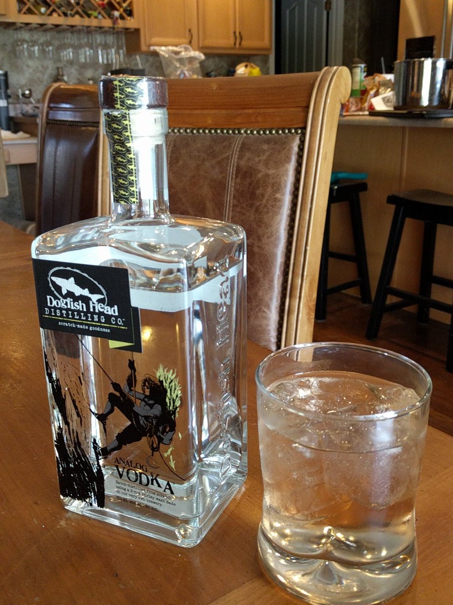 reed_kiter's tweet photo. @dogfishbeer we just got in our Dogfish spirits and had to make a cocktail. Cheers!  #lovethespirits  @TraciKincaid https://t.co/GGXyxagFBO