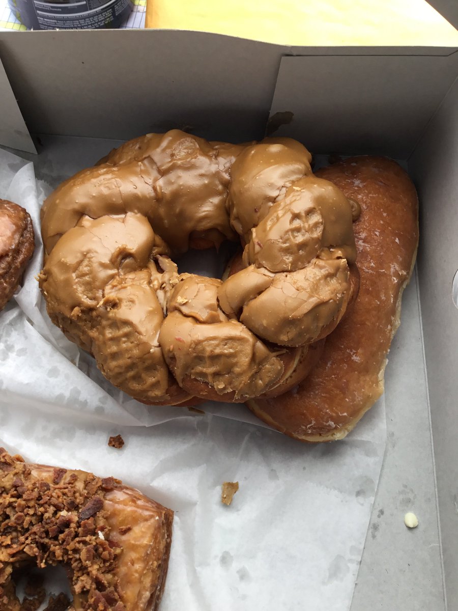 Strongmancorp's tweet photo. Now That’s a strongman doughnut! #katehanson #belegendary @Doughnuts2010 https://t.co/o2d6oJ2f4G