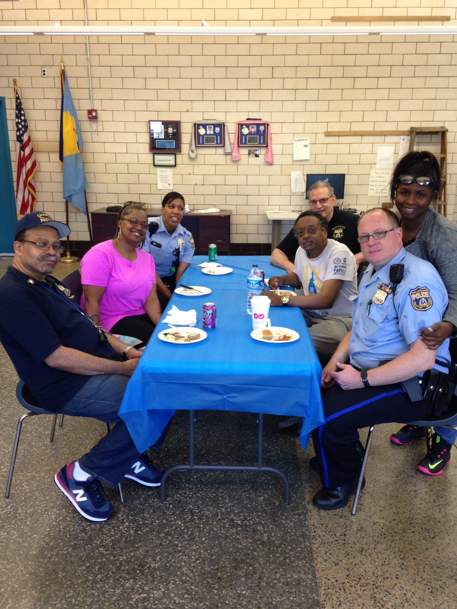 PPD06Dist's tweet photo. Thumbs up to the 6th District Chaplains (provisions) &amp; to the Grill Masters, P/Os Butler &amp; Marsh...@PPD06Dist https://t.co/hDFVYbaXBy