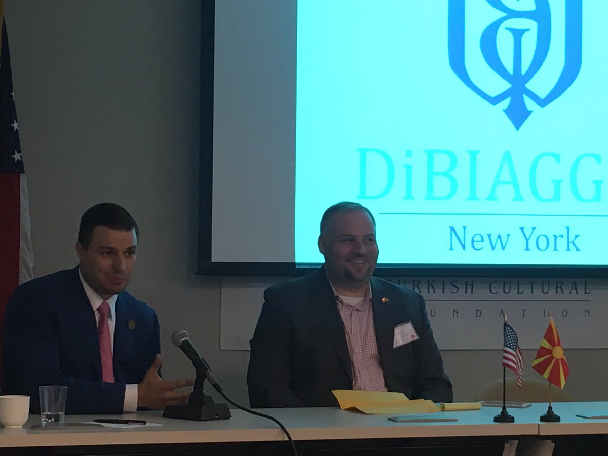 MetodijaKoloski's tweet photo. #Macedonian businessman from #Cincinnati Steve Anevski speaking at #MALC2016 @mibuckeyeinnova https://t.co/MrDKIb5sQ7