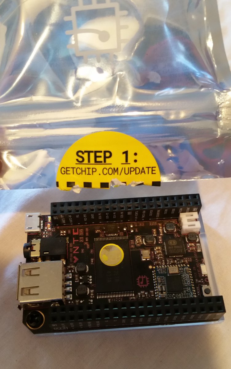 voipjitter's tweet photo. Well got my #CHIP in the mail, not sure I like step 1! @nextthingco @HackerspaceCLT @HackCharlotte https://t.co/DwAe9U3gfz