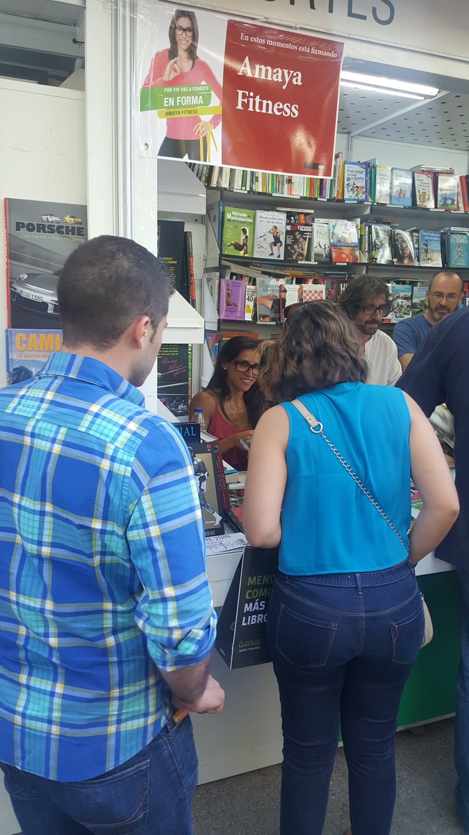 Amaya_Fitness's tweet photo. Gracias a todos los que habéis venido a la firma de libros....Gracias Madrid¡💕💕
#TuPlanEnforma https://t.co/nIN3U4N7QT