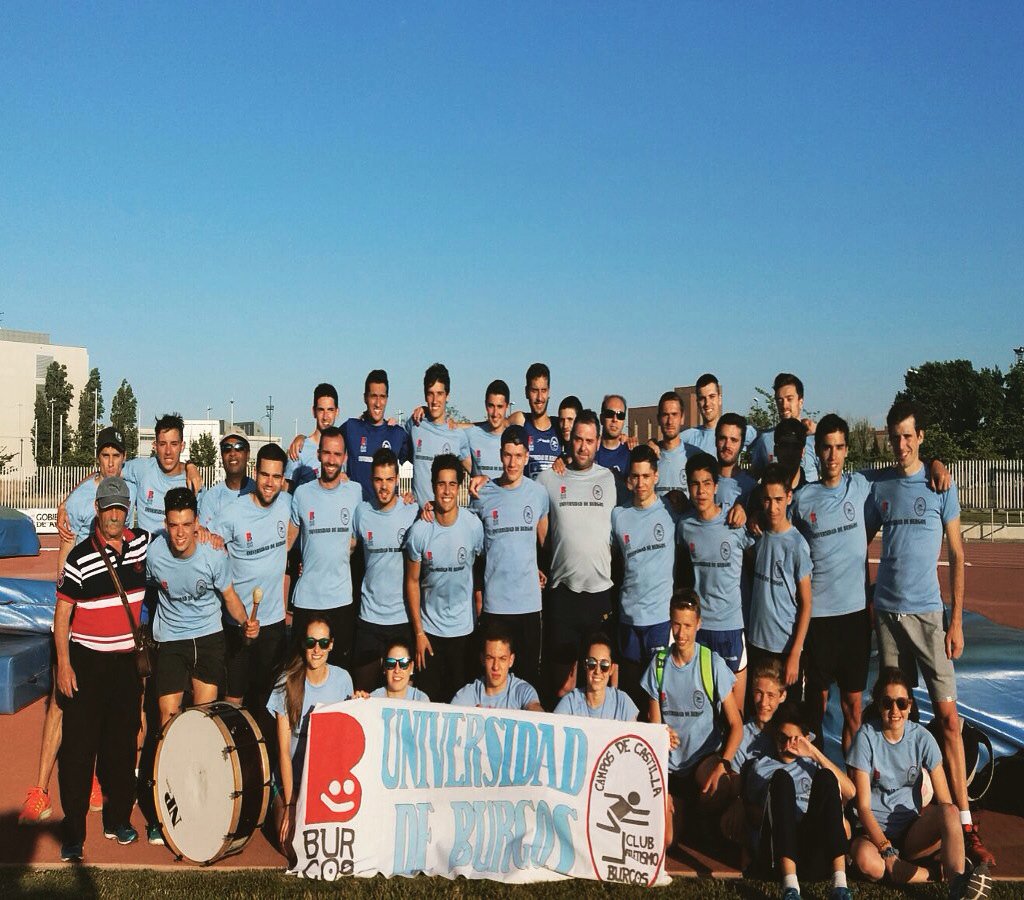 pabloflyferndez's tweet photo. Un año mas en División de Honor, grande equipazo. https://t.co/h1E3FLjiFV