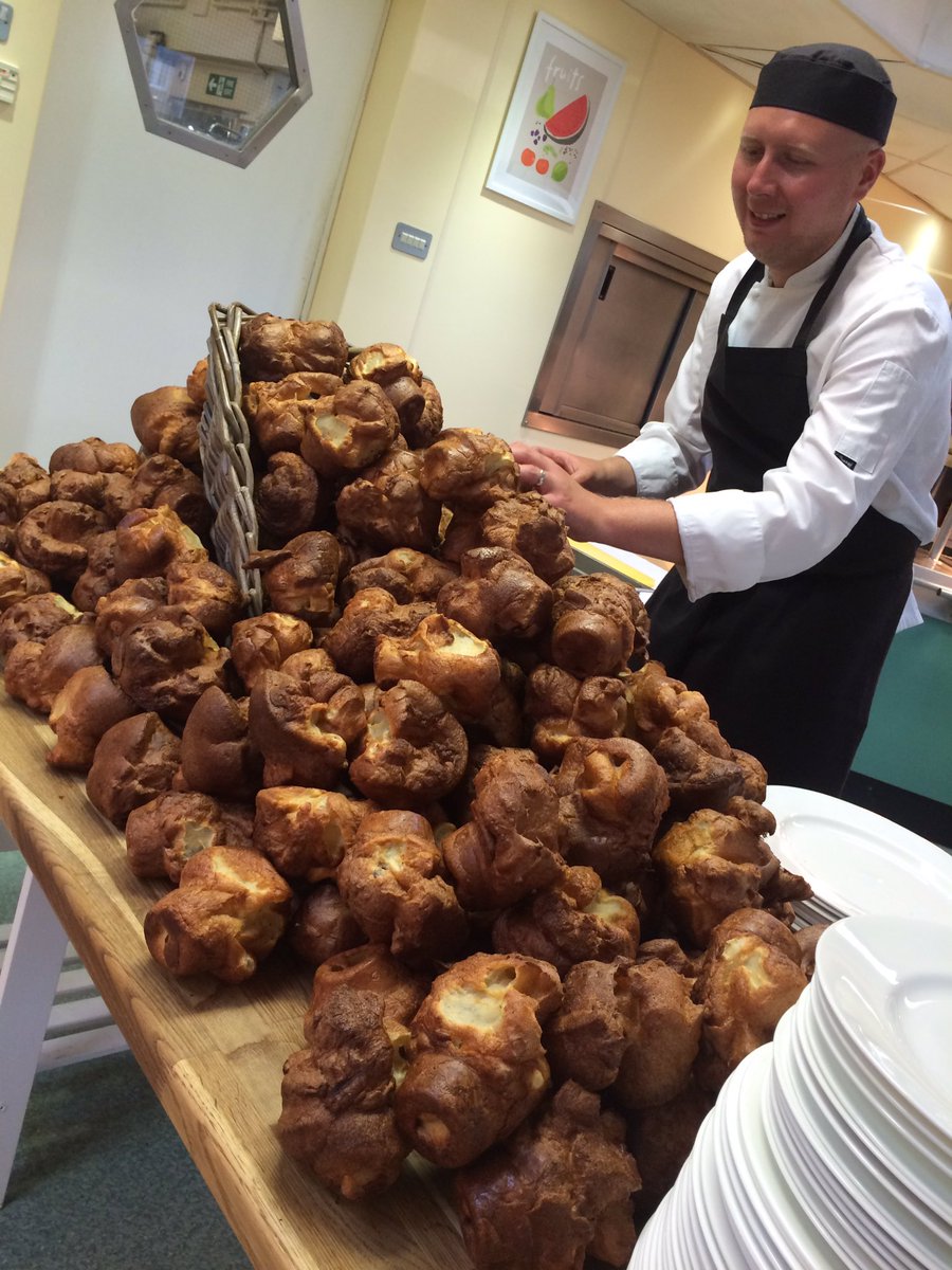 ian_wright1's tweet photo. The star of the day is @ChrisHamper3 with his Yorkshire pudding display @JMateides @RachaelClarke19 @HolroydHowe https://t.co/WP1p2hpKQp