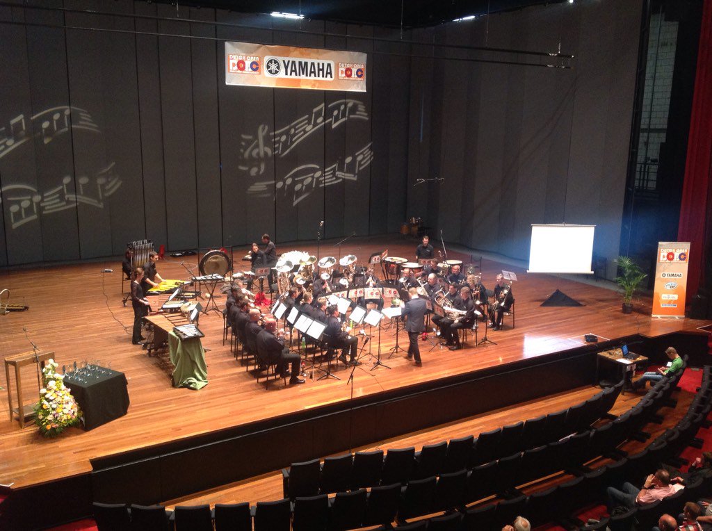 4barsrest's tweet photo. #dobc2016 Brassband Rijnmond in full Metropolis flow with a title possibly in their grasp https://t.co/m6wYLubA0W
