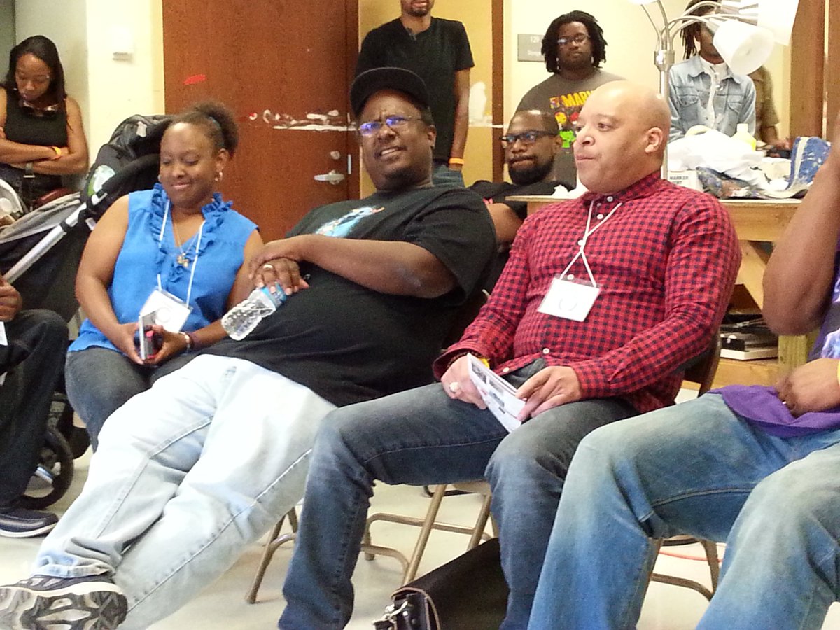 pyrobyrd's tweet photo. Independent / Self publishing panel at #SOBSFCon2016 https://t.co/107CoNDNmr