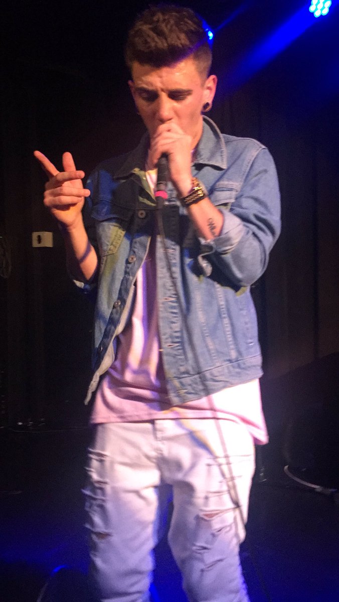 neverlandsims's tweet photo. @jakesims actually belongs on stage!! had such an amazing night 😍😍 https://t.co/lfydzI4F6R
