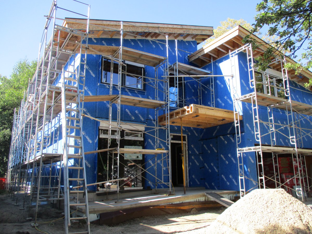 Martin_Blueskin's tweet photo. GreenBilt Homes latest #passivehouse @sustainableto @BlueGreenGroup @TheHenryCompany #blueskin  #buildingenvelope https://t.co/DCXYPD4jGa