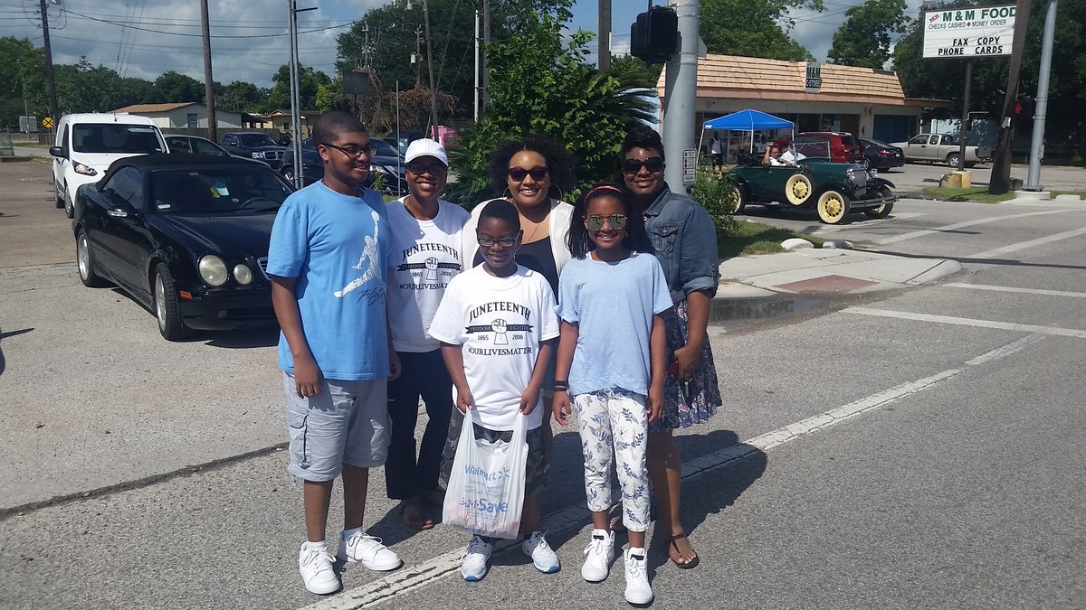 juneteenth2015's tweet photo. Hitchcock Juneteenth parade today. June 18th parades will be in Texas City 3pm &amp; Galv 7pm with fireworks afterwards. https://t.co/NCWL30BOna