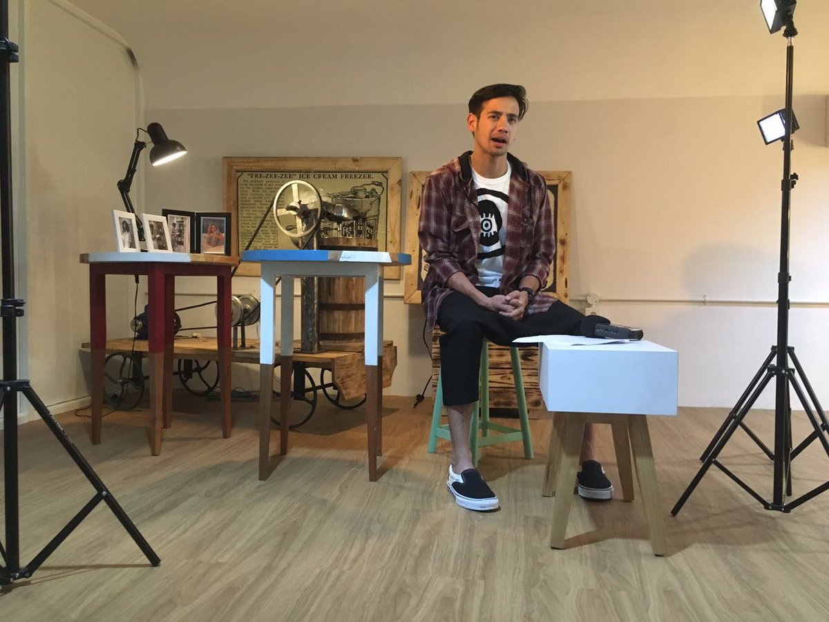 Ekpresi kalian ketika sahur tapi masih ngantuk.. Selamat sahur sahabat!